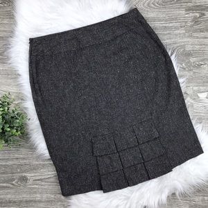 Larry Levine stretch ruffle pencil skirt